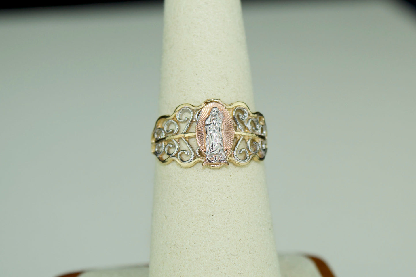 14K 3-Tone Virgen de Guadalupe Filigree Ring – Size 7