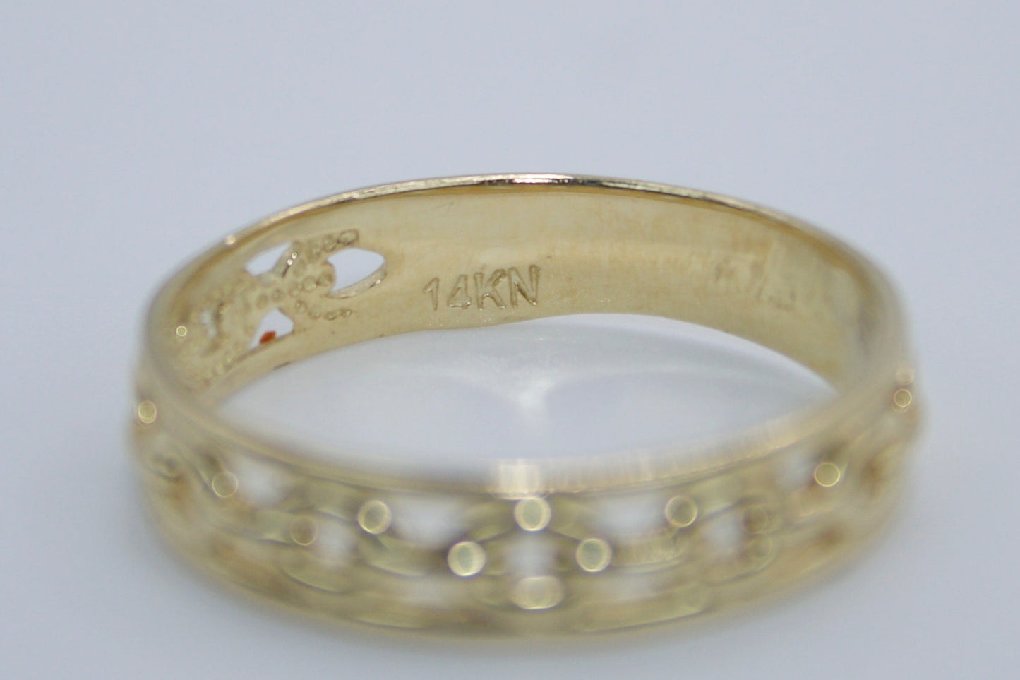 14K Frame Elegant Ring | Size 7.5