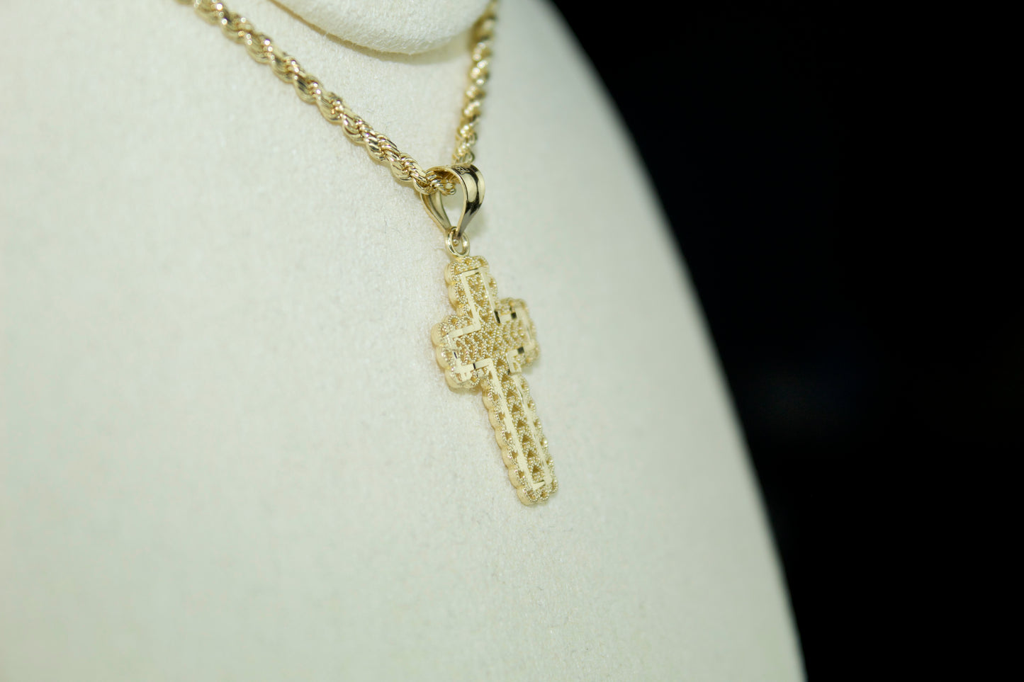 14K Filigree Cross Pendant