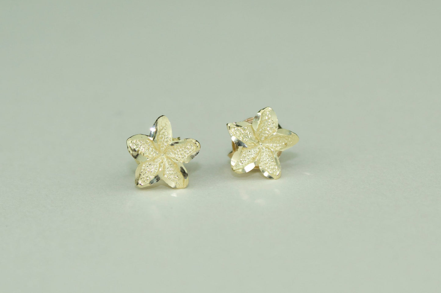 14K Hibiscus Stud Earrings