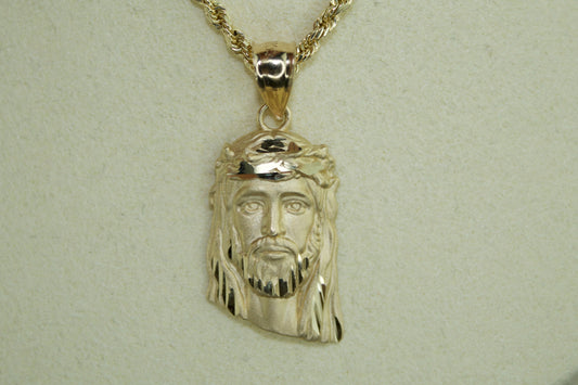 14K Detailed Jesus Christ Pendant – Diamond Cut Brilliance