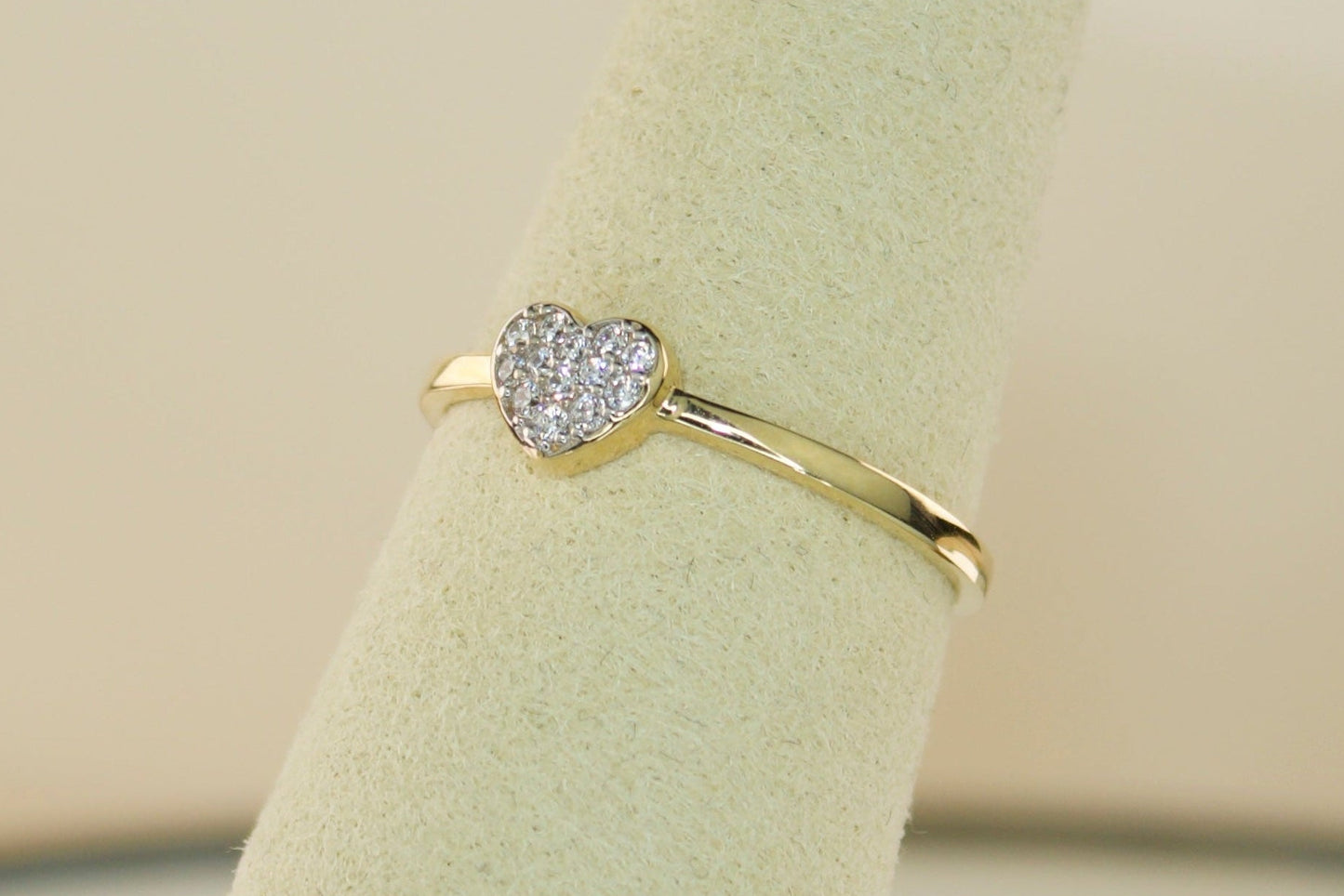 14K Pavé Heart Ring with CZ Accents | Size 7