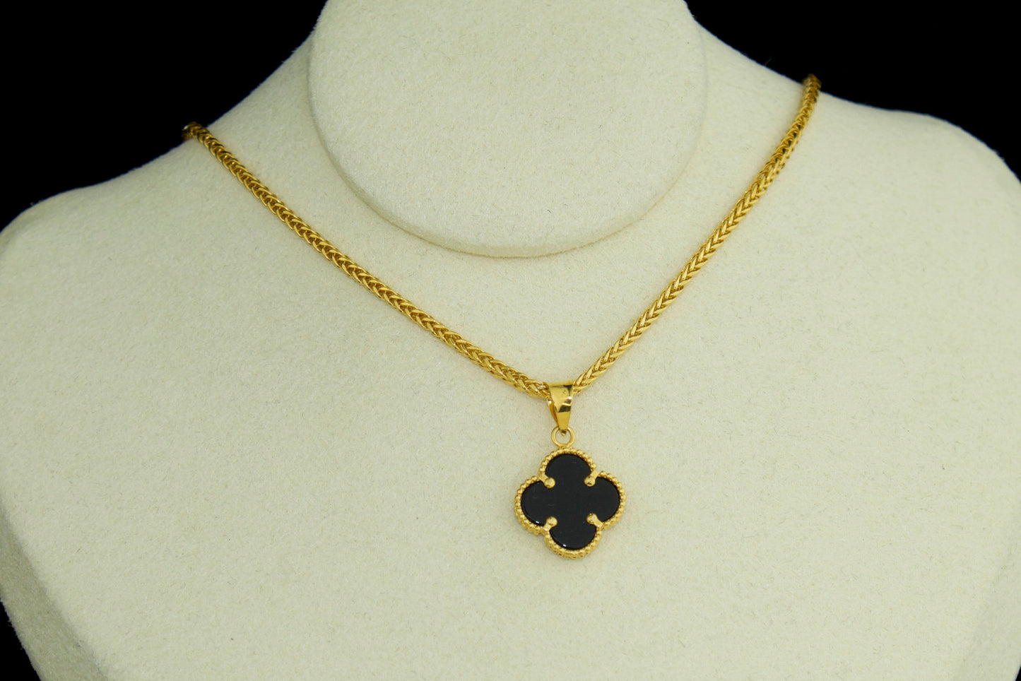 21K Clover Pendant | Solid Gold with Onyx Inlay | Chain Set Available