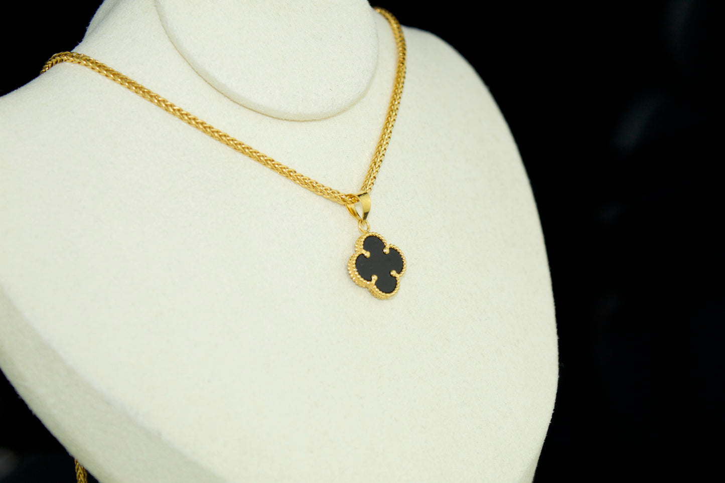 21K Clover Pendant | Solid Gold with Onyx Inlay | Chain Set Available