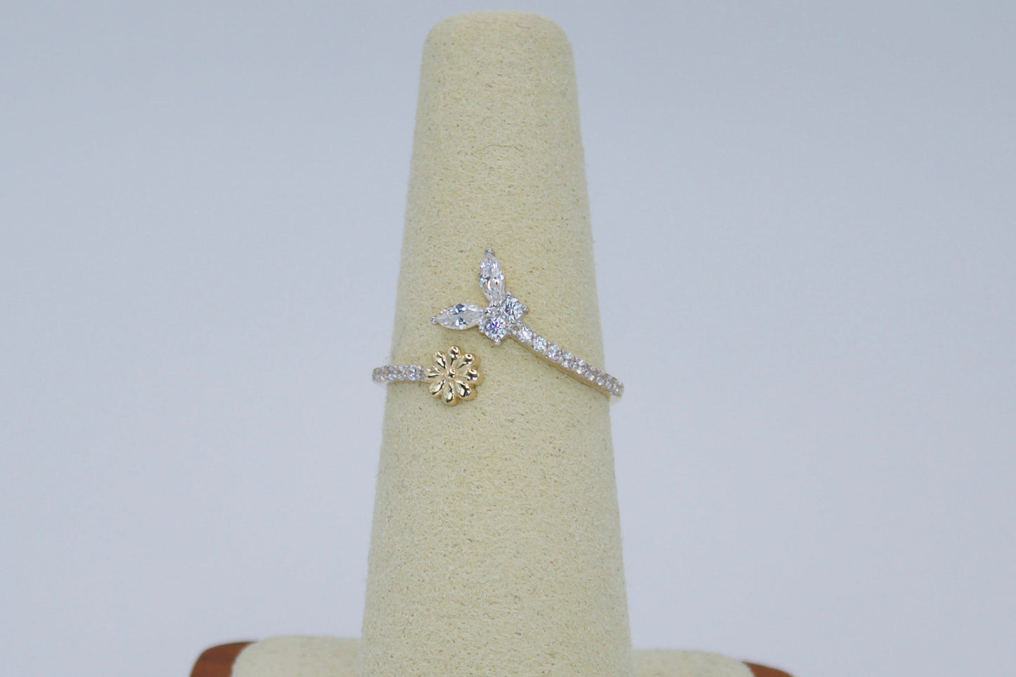 14K Butterfly & Blossom Ring with CZ | Size 7