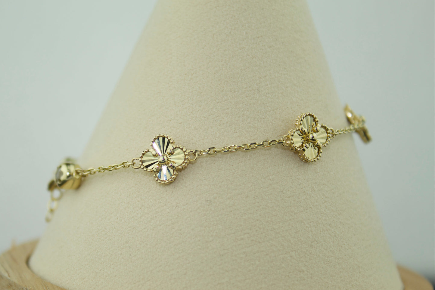 14K Solid Gold Floral Clover Bracelet