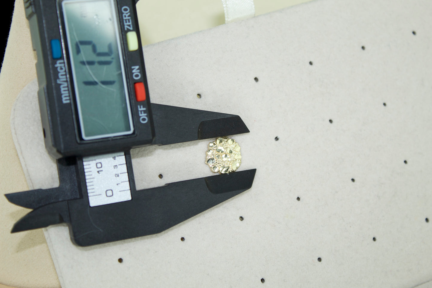 10K Nugget Stud Earrings 12mm