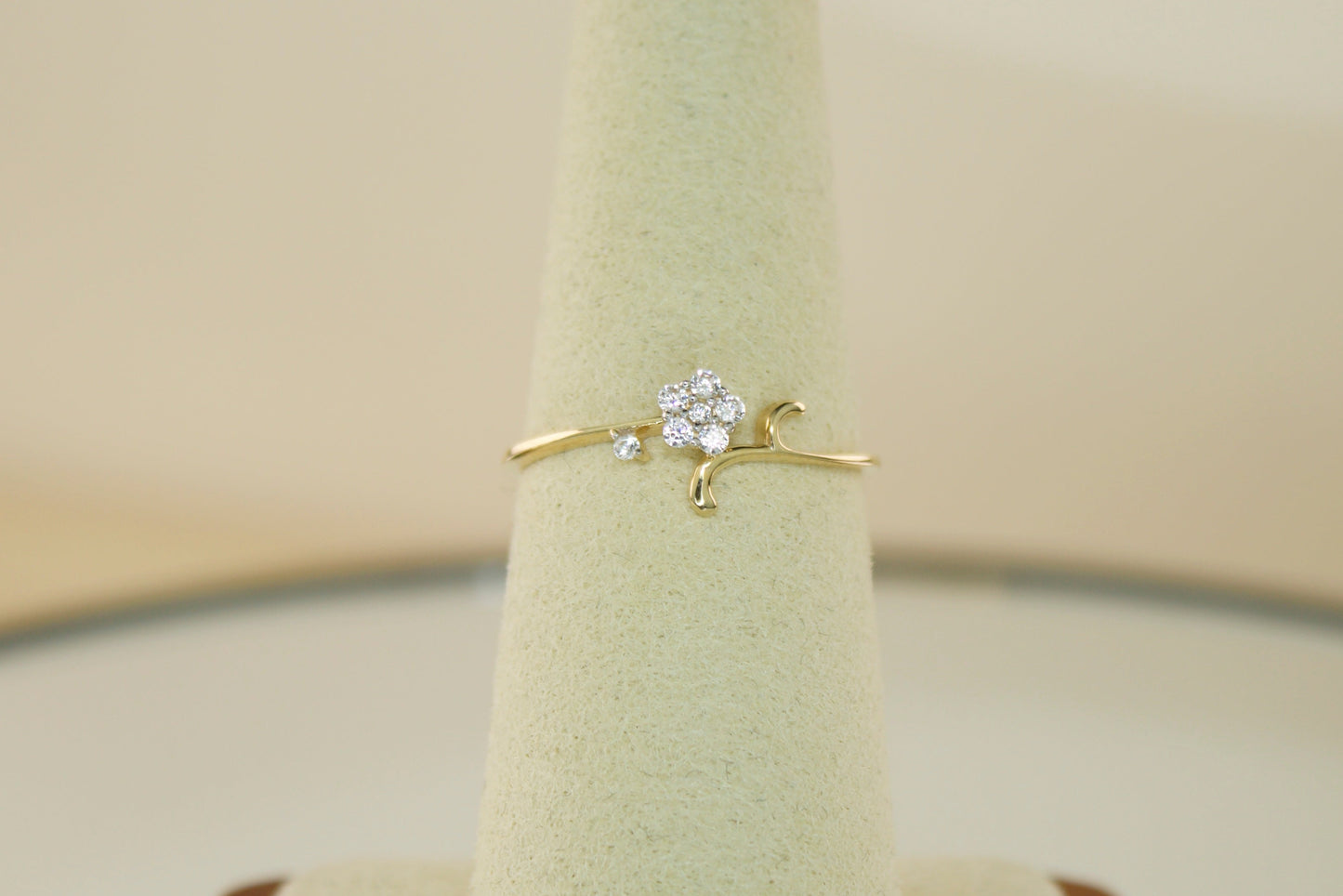 14K Flower Ring with CZ Accents | Size 7