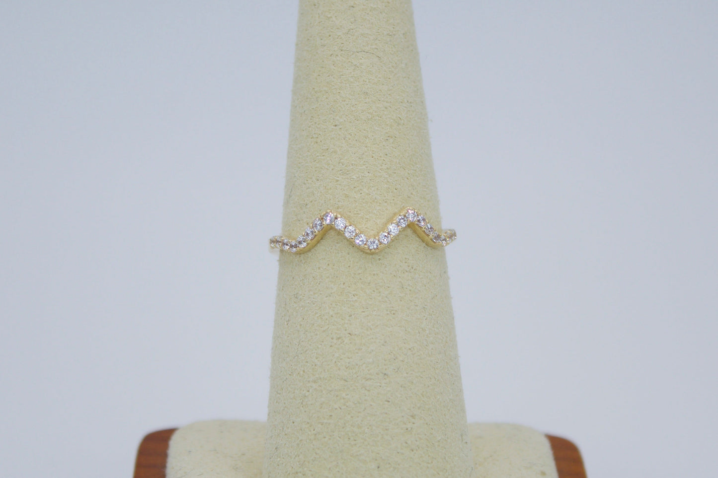 14K Wave Ring with CZ | Size 7