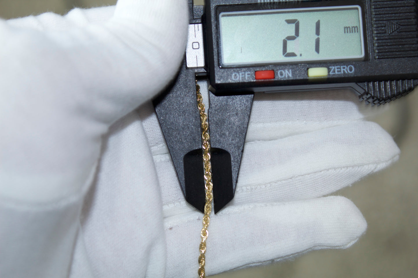 14K Solid Diamond-Cut Rope Chain – 2.1mm | 22”