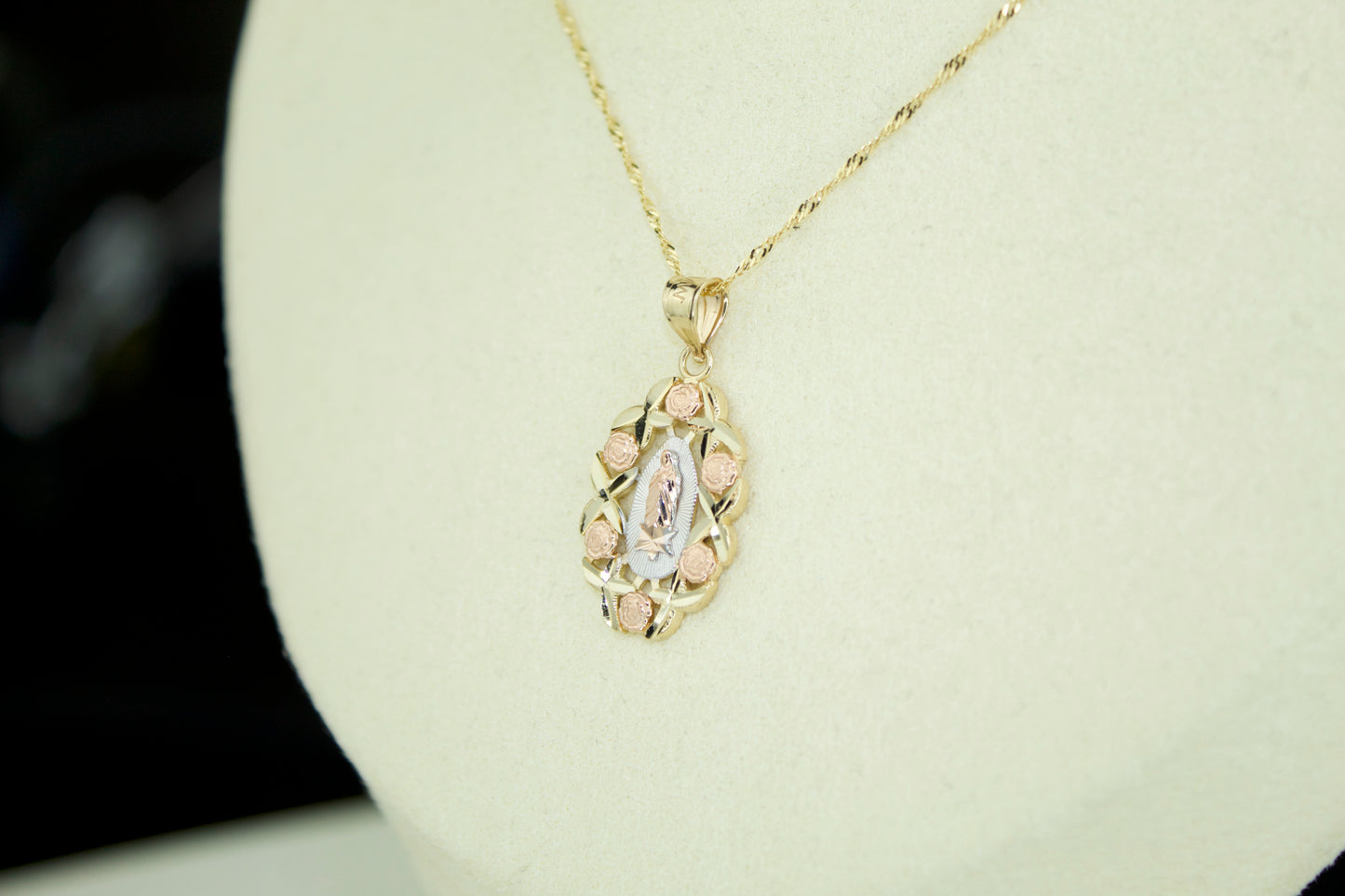 Virgencita Diamond Cut Pendant Set with 20” Singapore Chain | Solid 14K | 3 Ton