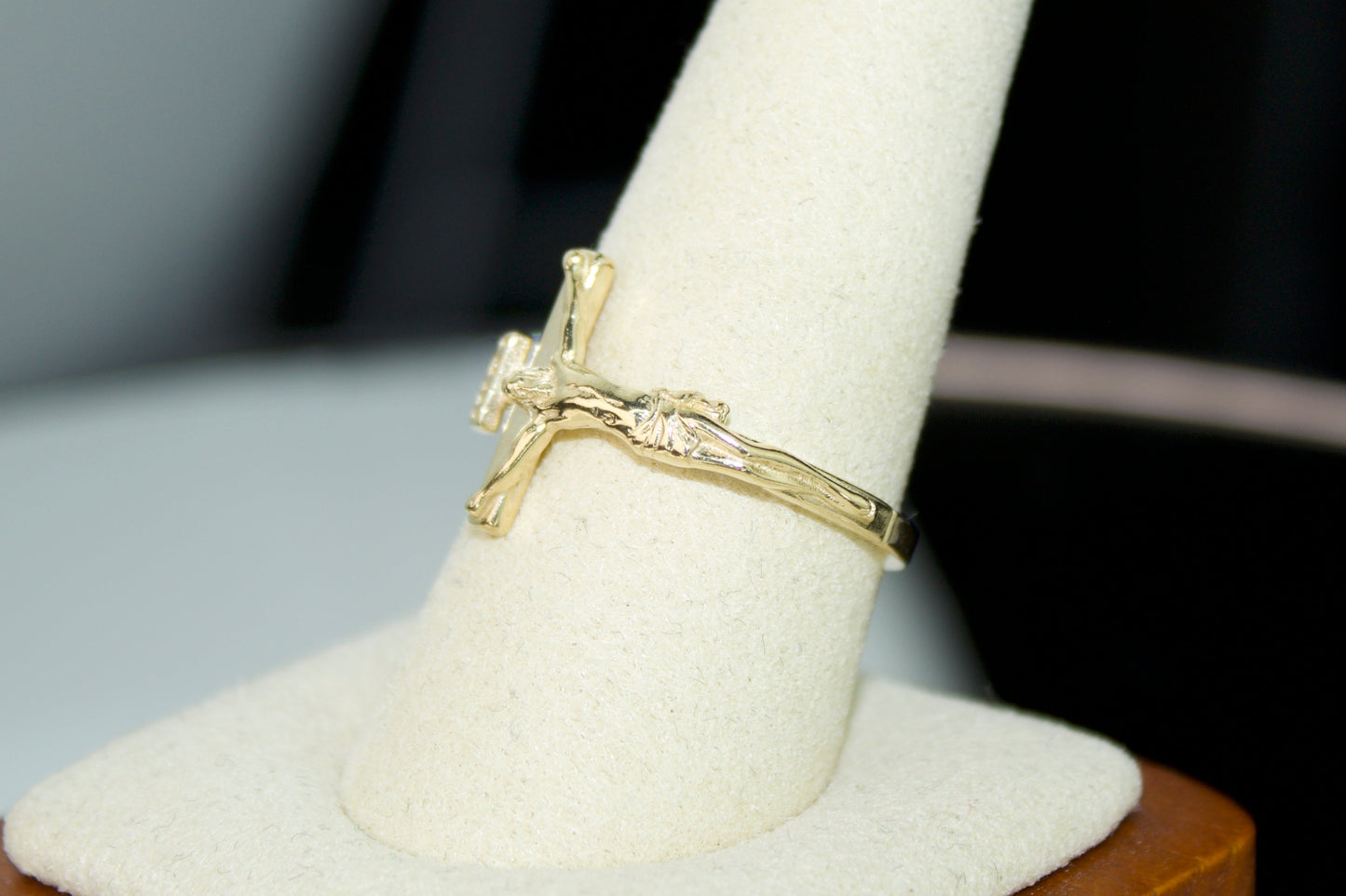 10K Solid Crucifix Ring