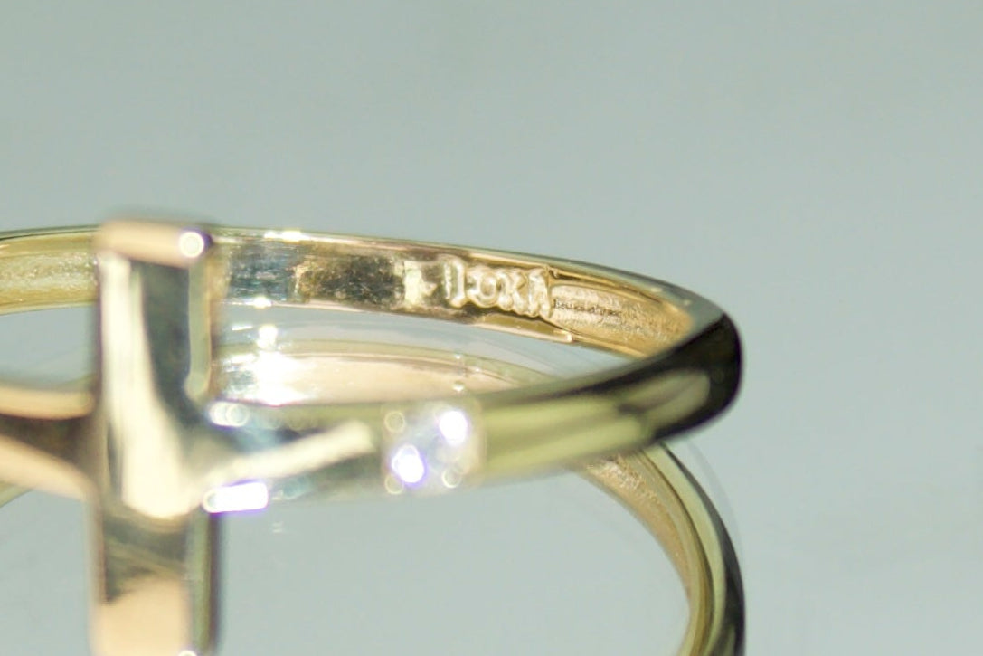 10K Everyday Cross Ring