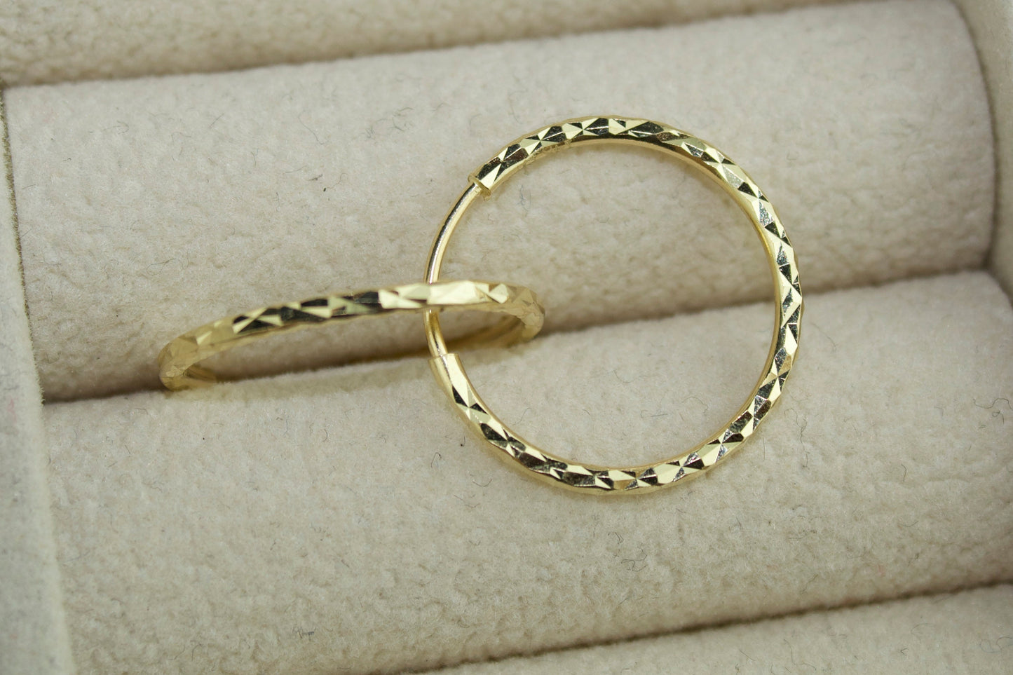 14K Diamond-Cut Endless Hoop Earrings