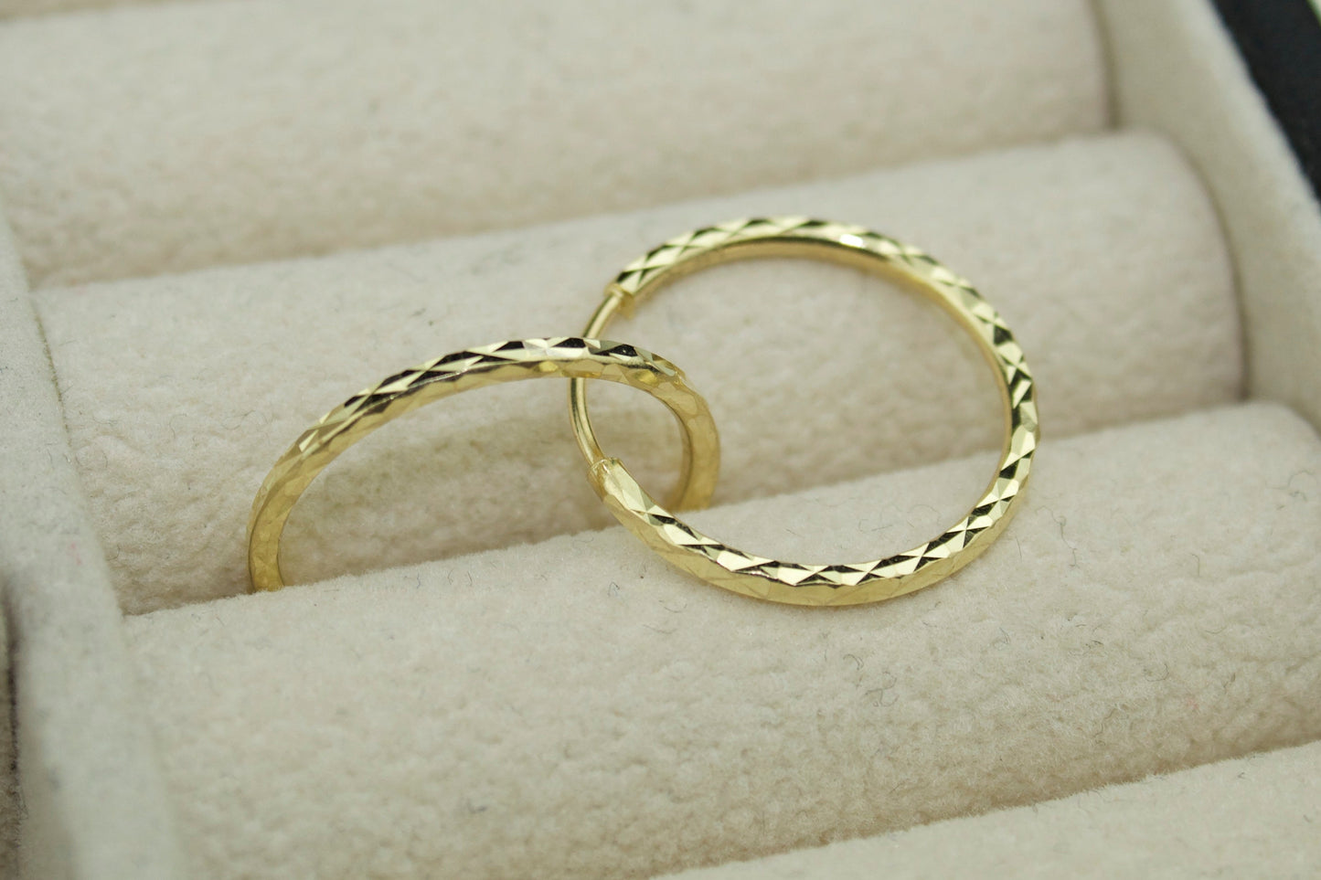 14K Diamond-Cut Endless Hoop Earrings
