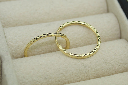 14K Diamond-Cut Endless Hoop Earrings