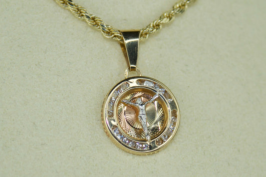 14K Crucifix Medallion Pendant