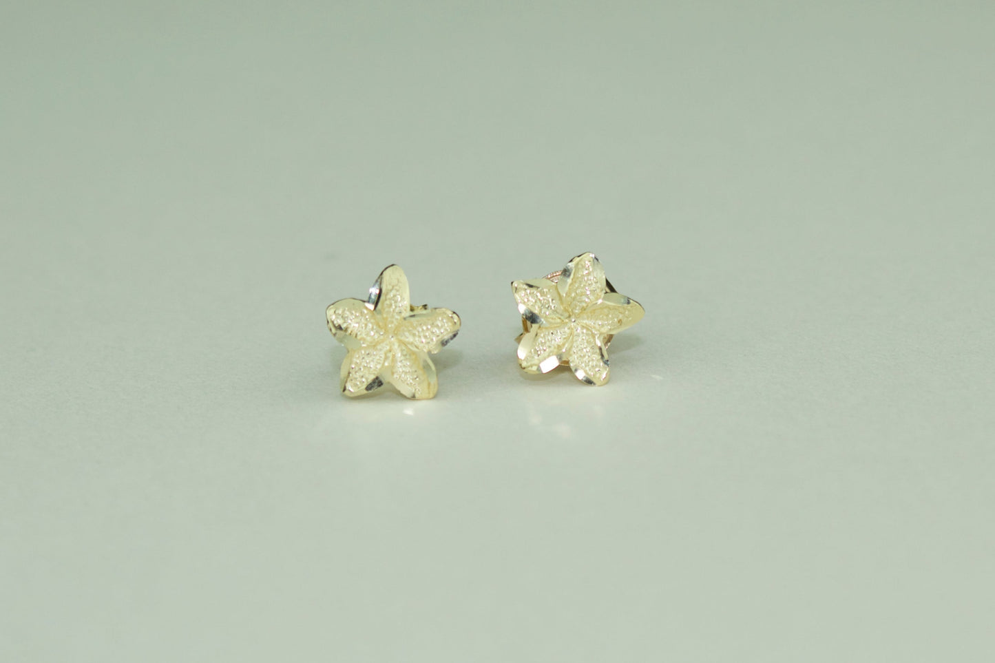 14K Hibiscus Stud Earrings