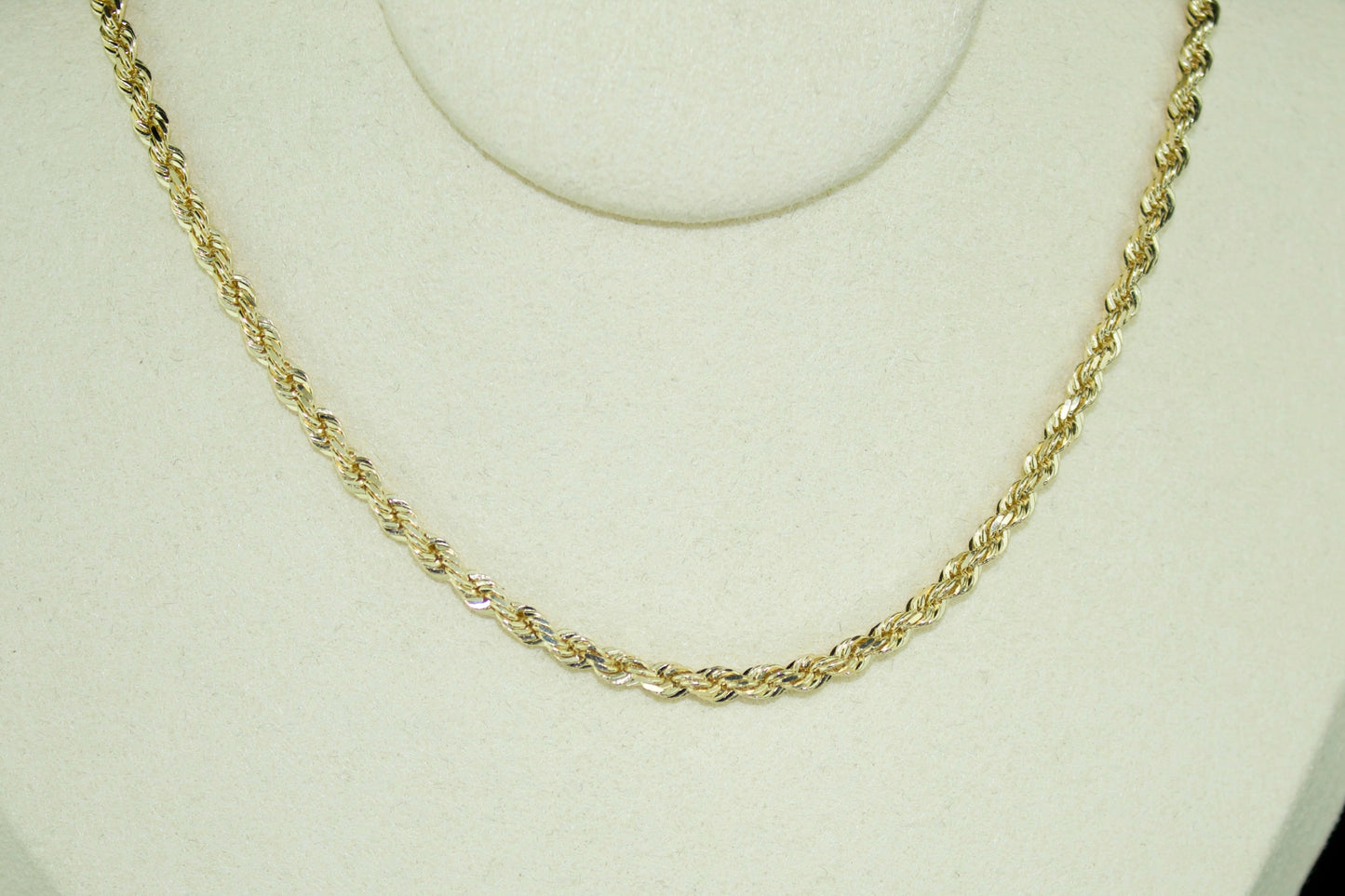 14K Solid Diamond-Cut Rope Chain – 2mm | 22”