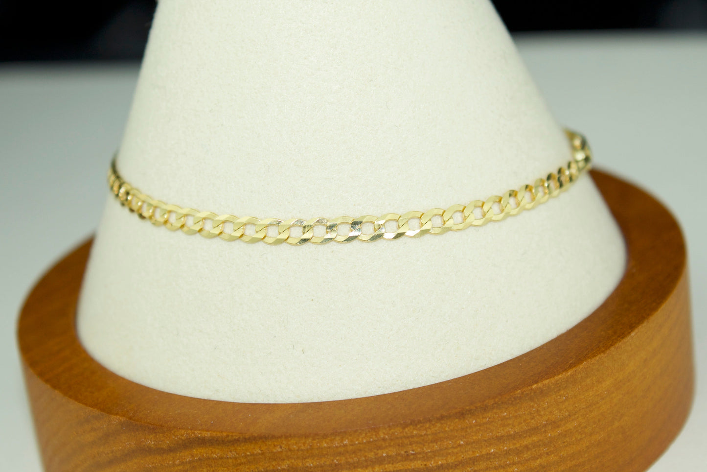 Curb Bracelet | 10K | Solid | 3mm | 7.5"