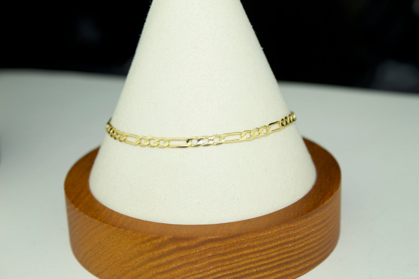 10K Solid Figaro Bracelet 7.5 Inch | Classic Gold Chain Bracelet