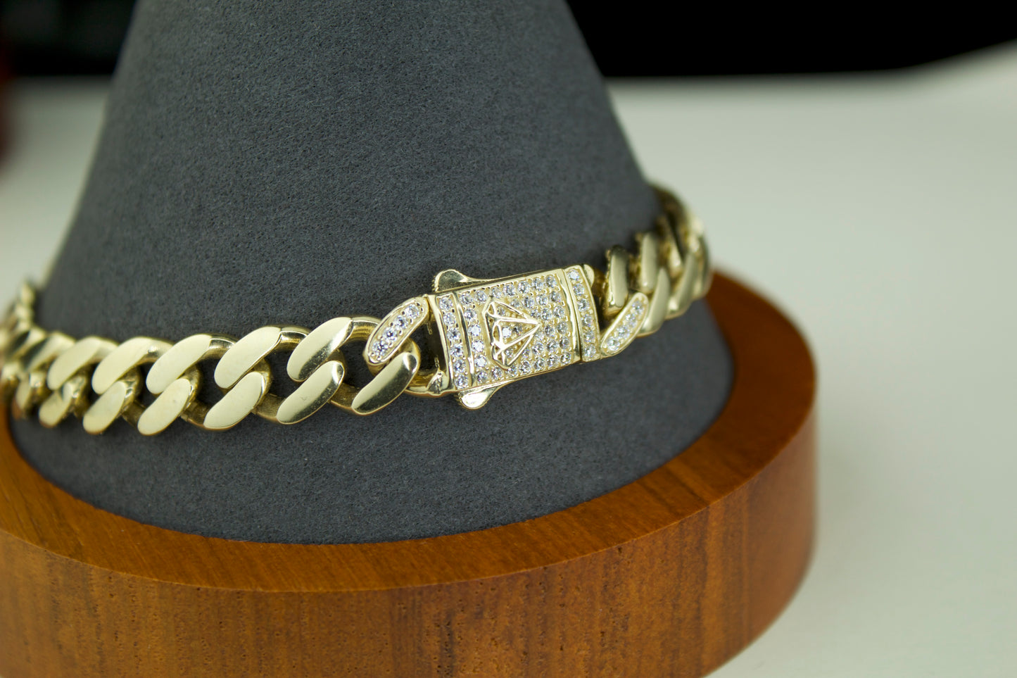The Monaco 888 Bracelet | 14K | Semi Hollow | 8” | 8.8mm
