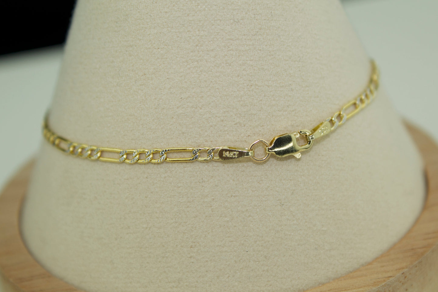 14K II Tone Diamond-Cut Figaro Bracelet – 2.2mm, 7.5"